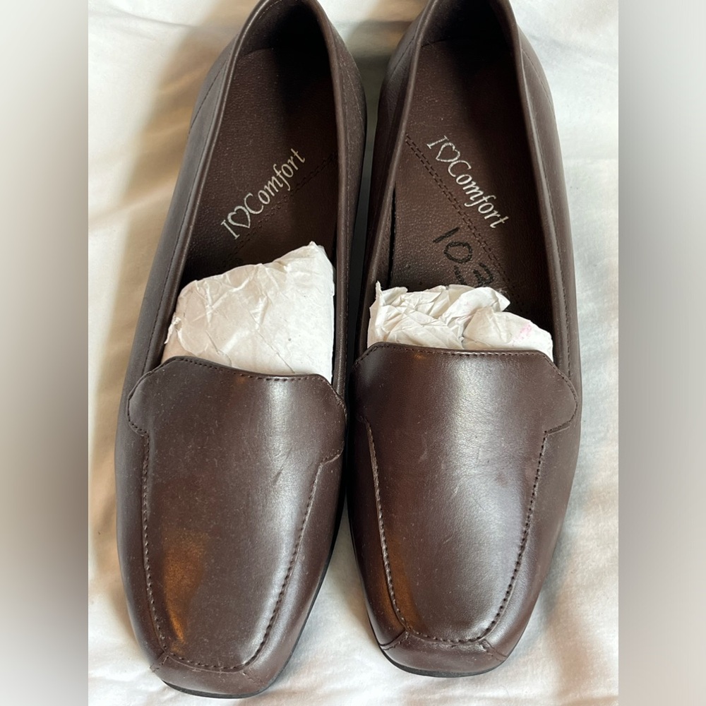 I ❤️ Comfort brown leather flats size 8